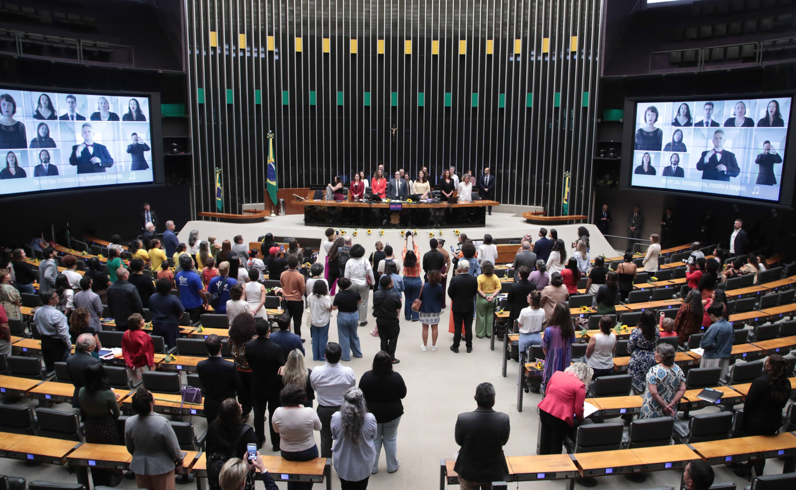 Monitoramento de Projetos Legislativos na Câmara dos Deputados