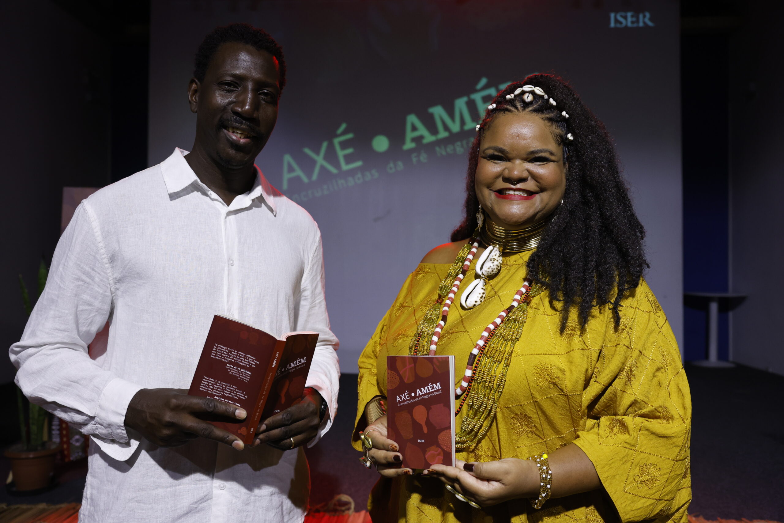 Lançamento do livro Axé-Amém: Encruzilhadas da Fé Negra no Brasil