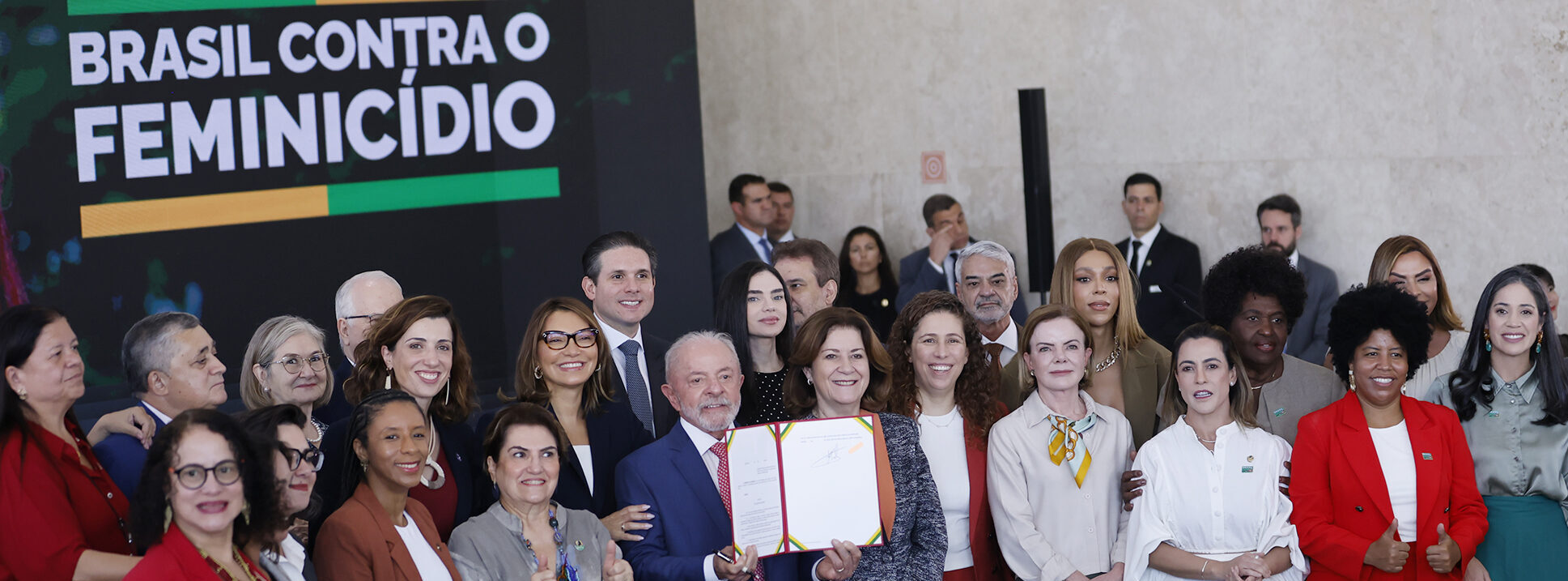 Enfrentamento ao feminicídio, direito das mulheres e ECA Digital se destacam na produção legislativa de março de 2026