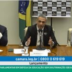 A ESCOLA PÚBLICA COMO INIMIGA DO “POVO DE DEUS”?